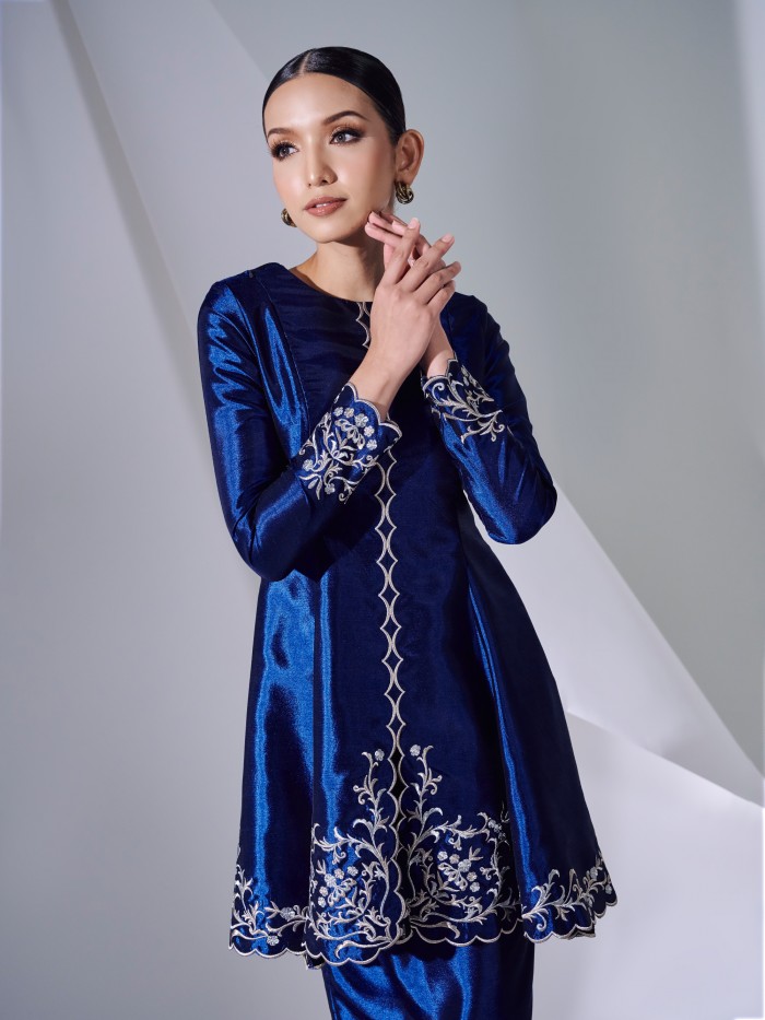 ZEHTA KEBARUNG - ROYAL BLUE