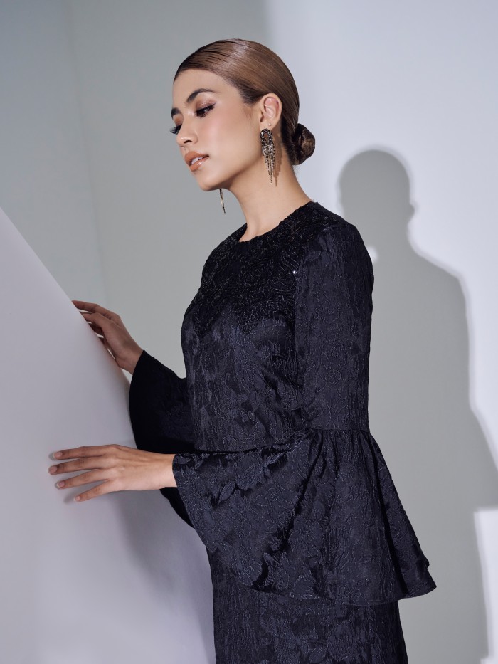 RAVALYN KURUNG - BLACK