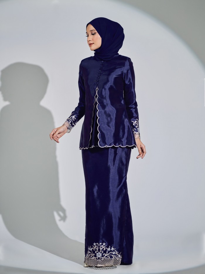 TIARA KURUNG - NAVY