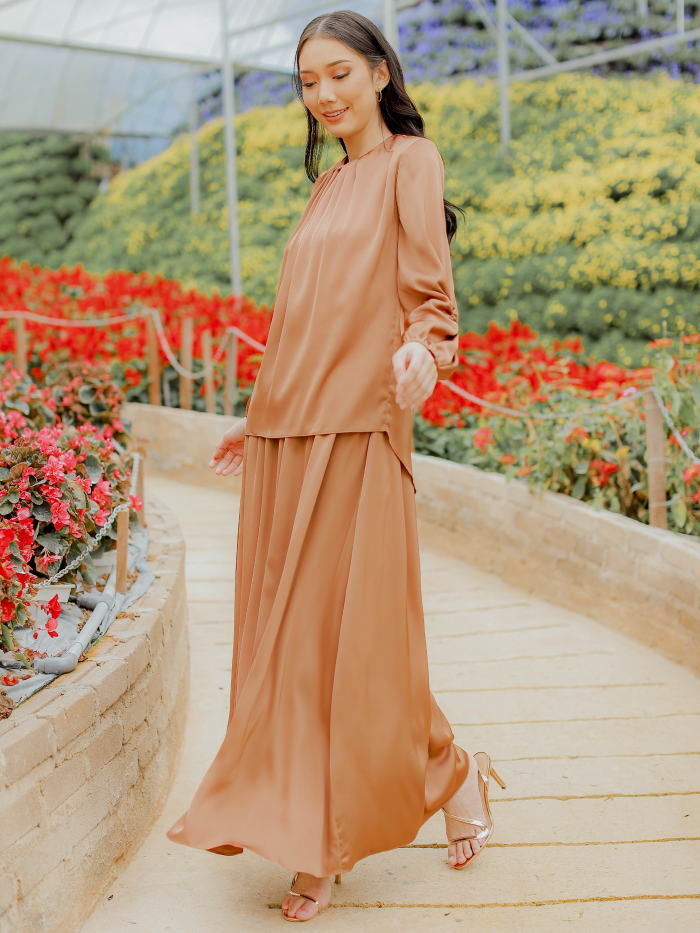 EVELYN DRESS - GOLDEN BROWN