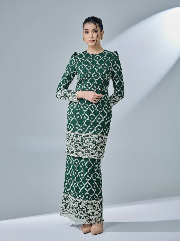 ELHANA KURUNG - EMERALD