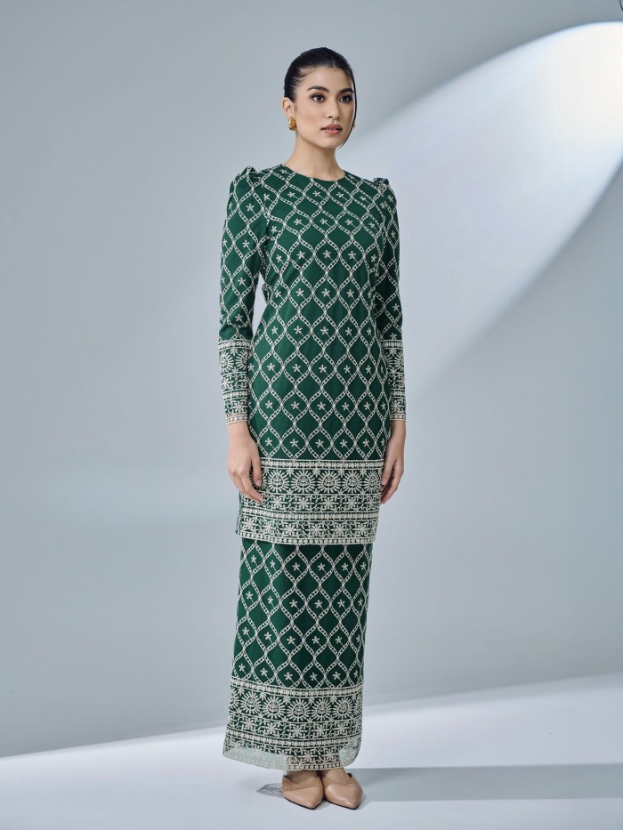 ELHANA KURUNG - EMERALD