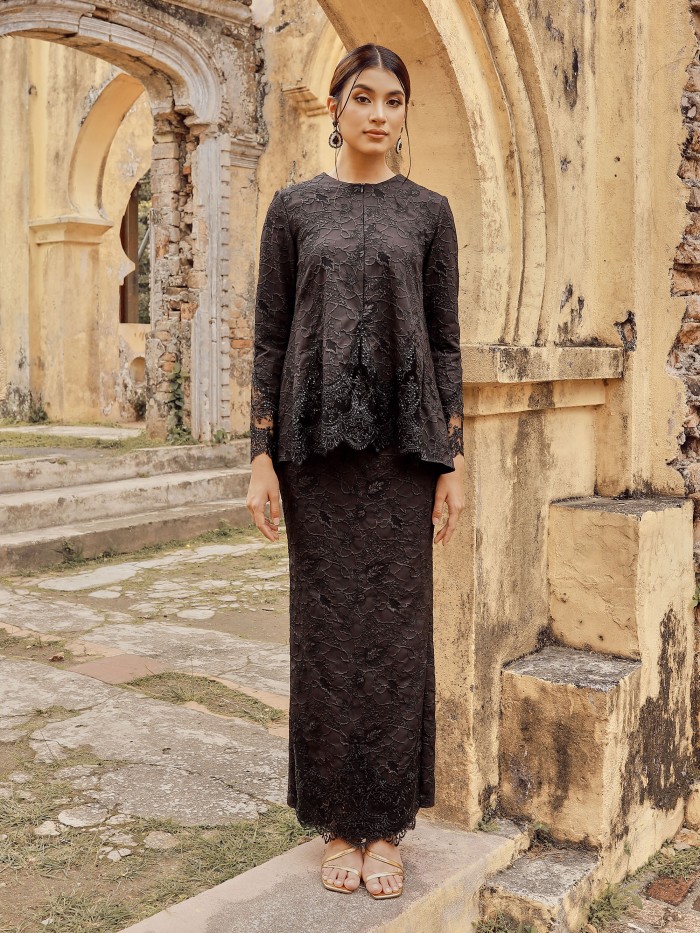 ESMILIA KURUNG - BLACK