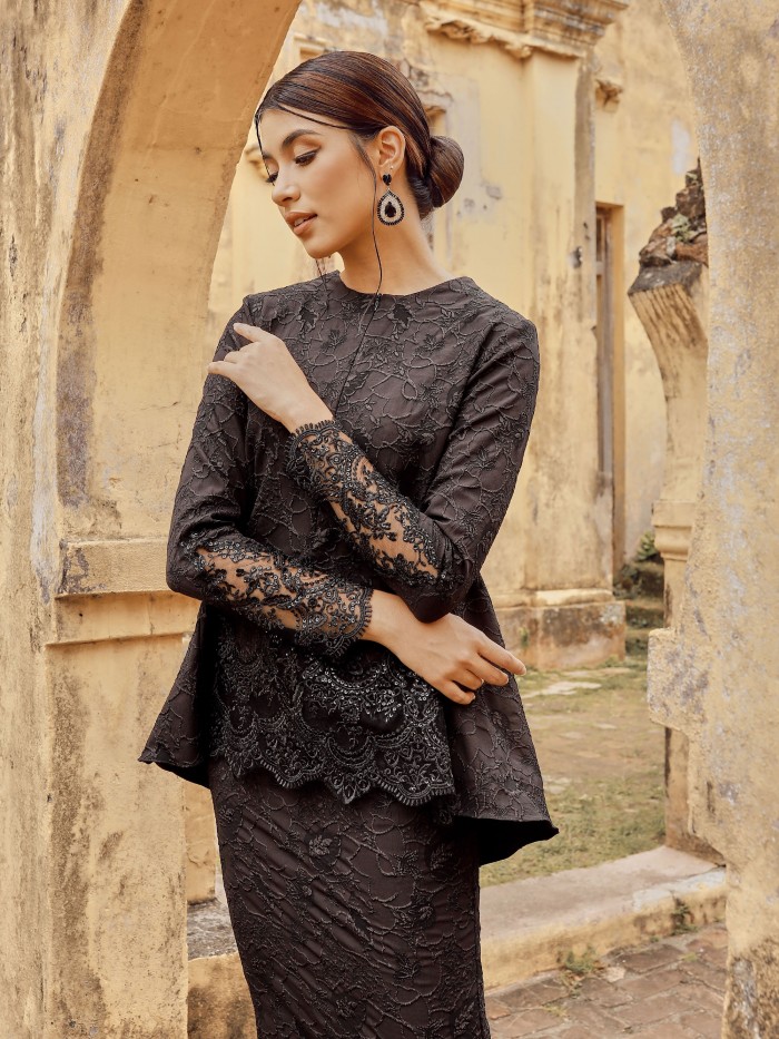 ESMILIA KURUNG - BLACK