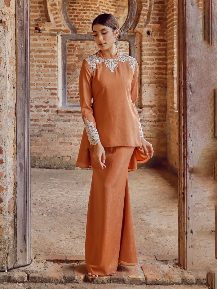 NEETA KURUNG - GOLDEN BROWN
