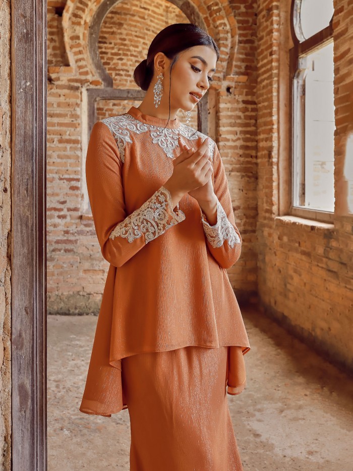 NEETA KURUNG - GOLDEN BROWN