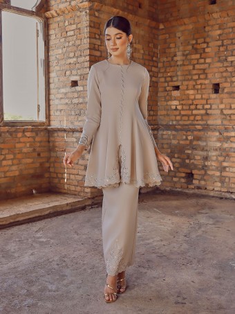 ZEHKA KEBARUNG - NUDE BROWN