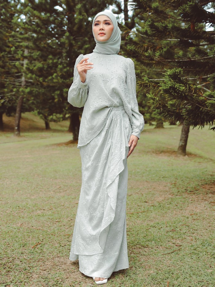 MERINE KURUNG - DUSTY GREEN