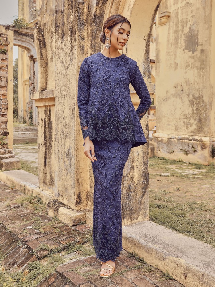 ESMILIA KURUNG - NAVY