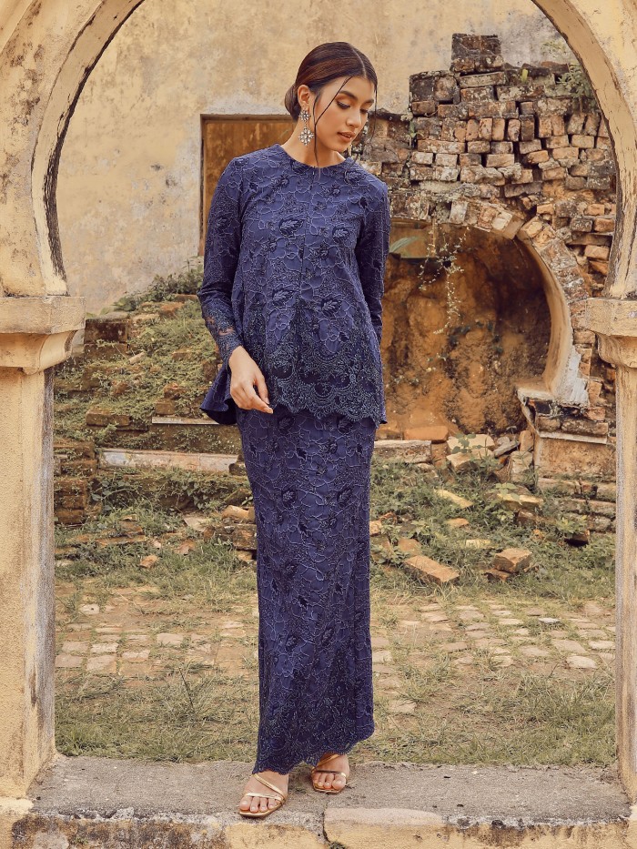 ESMILIA KURUNG - NAVY