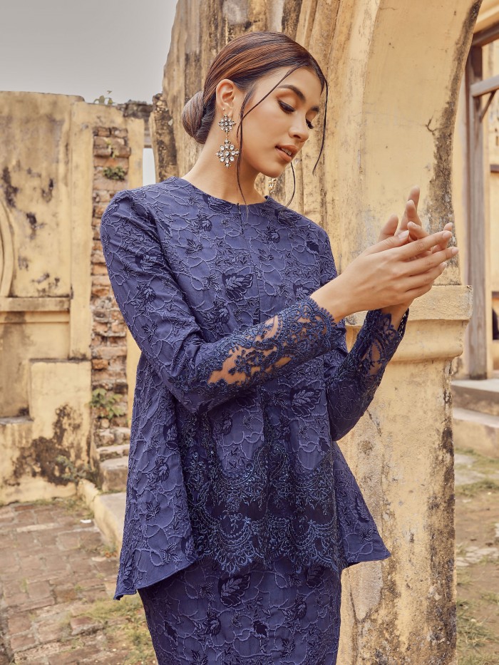 ESMILIA KURUNG - NAVY