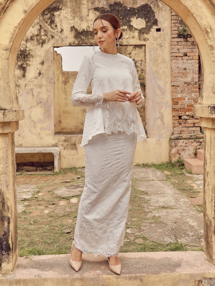 ESMILIA KURUNG - OFF WHITE