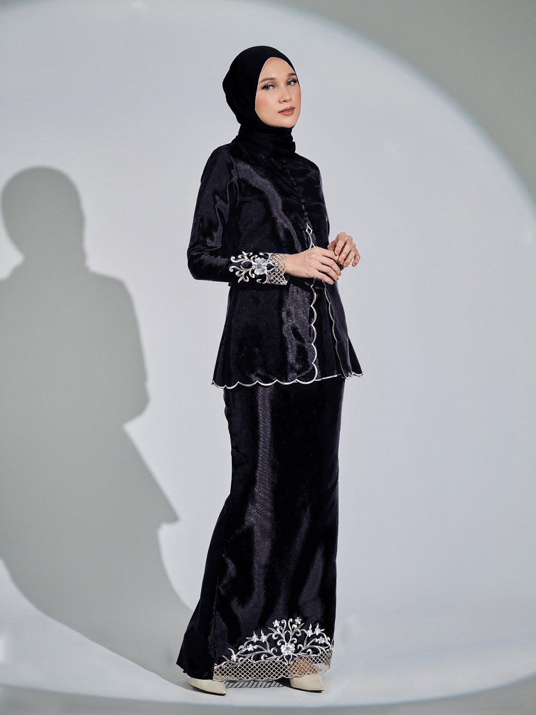 TIARA KURUNG - BLACK