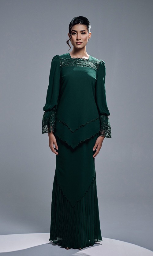 RAISHA KURUNG - EMERALD
