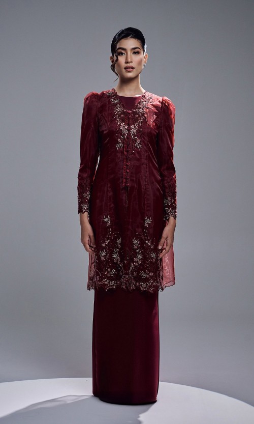 TIARA DRESS - MAROON