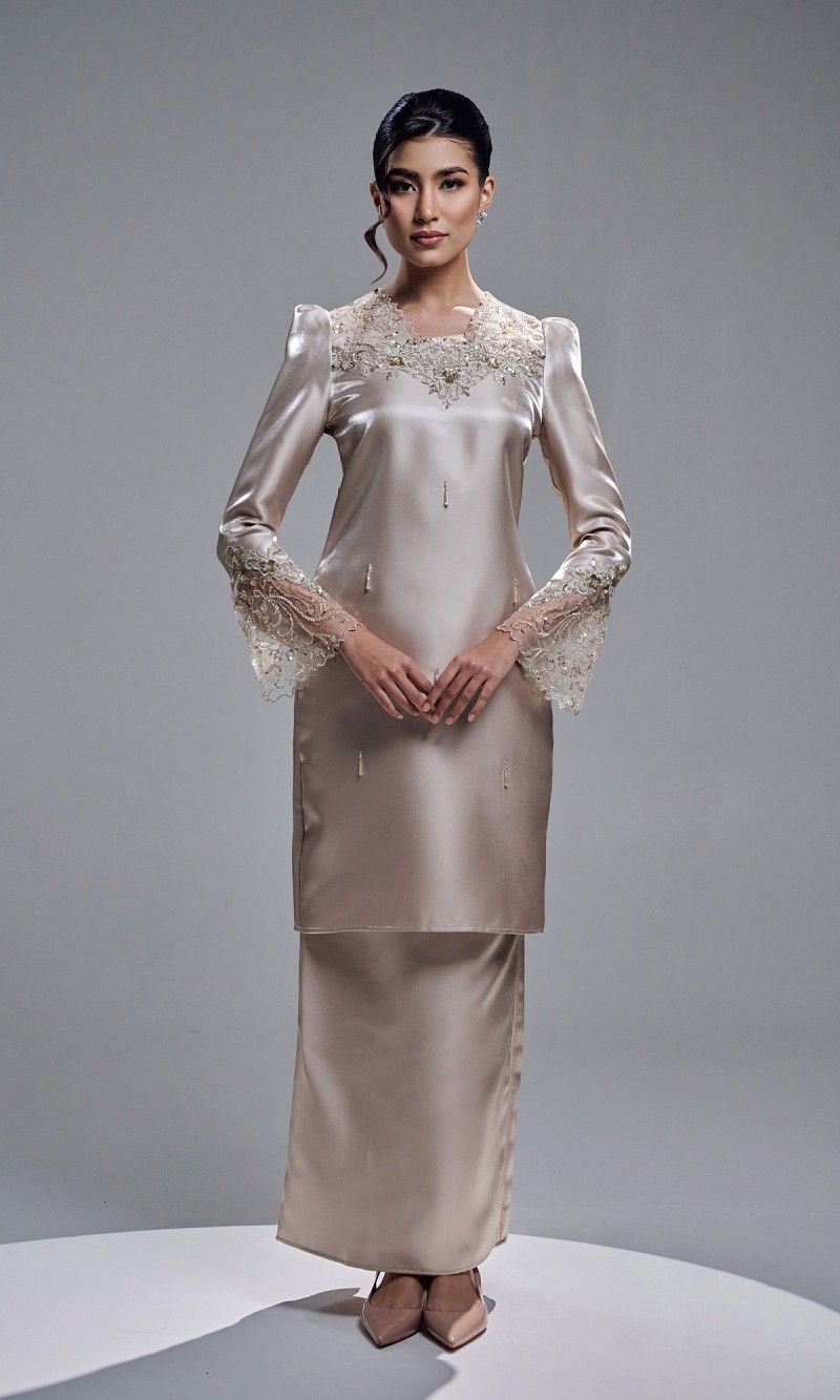 THALINA KURUNG - CHAMPAGNE