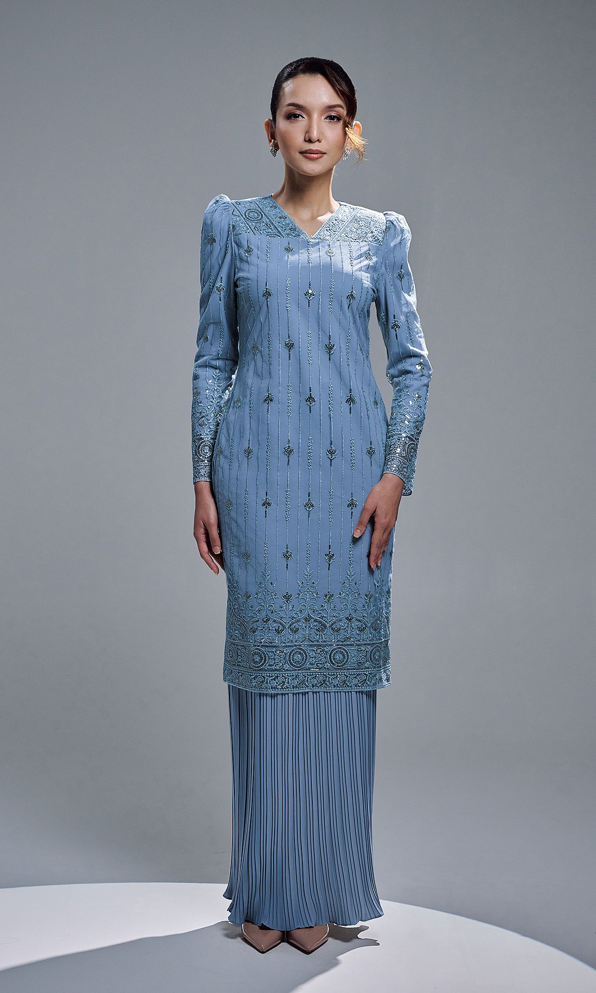 CLARISSA KURUNG - DIAMOND BLUE CLARISSA KURUNG - DIAMOND BLUE